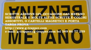 Scritte adesive assortite per auto, oggetti, veicoli, moto, bike, roulotte, camper, mezzi pesanti, macchine agricole e qualunque altro bene in vendita o noleggio. Novità. Aiuta efficacemente a comunicare con i propri clienti storici e con i potenziali clienti. Ampia gamma di scritte, sfondi e colori. Le immagini sono indicative. Esempio di alcune delle scritte eventualmente proposte: Occasione, fondo giallo, scritta nera, Occasione, fondo azzurro, scritta bianca, Occasione, sfondo arancio. scritta nera, Noleggio, fondo giallo, scritta nera, Noleggio, sfondo azzurro, scritta bianca, GPL fondo azzurro scritta bianca, GPL, sfondo giallo, scritta nera, e molte altre. Kit predisposti assortiti. Misure standard cm 41,5 ca base per cm 11,50 ca di altezza, con angoli arrotondati. Eu 3,00+IVA cad, ma fornibili a questo prezzo solo nell’ambito di un un kit di minimo di 25 pezzi adesivi con scritte e abbinamenti pre-assortiti, totale solo eu 75,00 più IVA e trasporto.  Proposta valida fino al 30 settembre 2014 e/o compatibilmente con le disponibilità di magazzino. Per scritte diverse, personalizzate, o con logo, disegni, effetti speciali, oppure altre soluzioni efficaci e convenienti, chiedere preventivo a parte. Disponiamo eventualmente anche di cartelli magnetici con scritte varie, porta targa prova con calamita e molte altre innovazioni efficaci. Dal 1948 con Angelo Gandin, G-Trapper lavora con passione, dall’esperienza all’innovazione. SCRITTE ADESIVE GPL OCCASIONE GAS METANO SEMESTRALE E MOLTE ALTRE SCRITTE E COLORI ASSORTITI, O CARTELLI MAGNETICI E PORTA TARGA PROVA  http://www.g-trapper.com  e-mail: g-trapper@g-trapper.com tel 349 86 77 259 