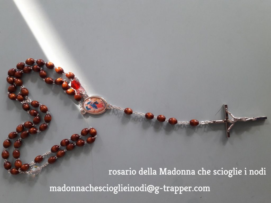 Per maggiori informazioni e ordini contattare: madonnachescioglieinodi@g-trapper.com tel+sms+whatsapp3498677259 www.g-trapper.com/articoli-religiosi www.g-trapper.com/calendario