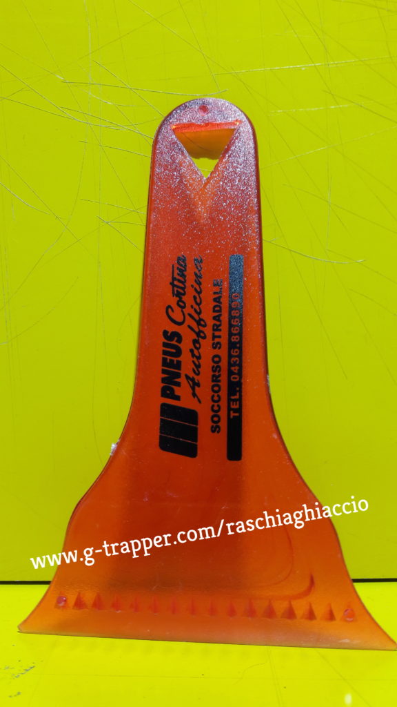 raschia ghiaccio personalizzati g-trapper.com whatsapp tel3498677259